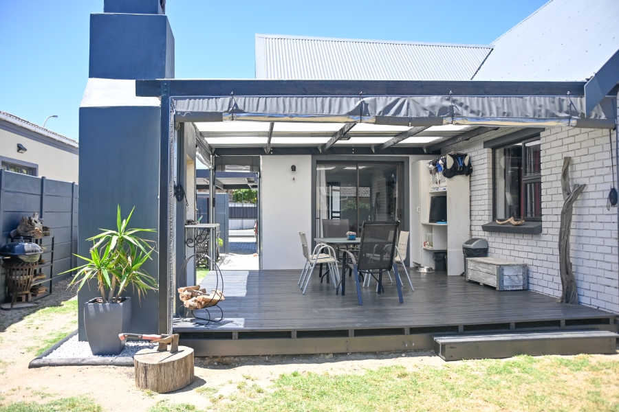 3 Bedroom Property for Sale in Gordons Bay Central Western Cape